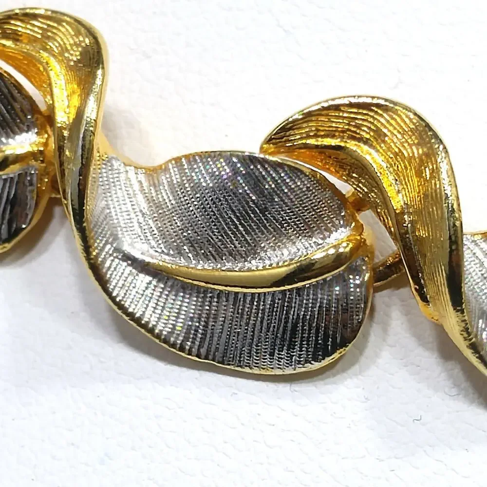 Vintage Gold and Silver Tone Leaf Choker Necklace, 1960s Mid-Century Design